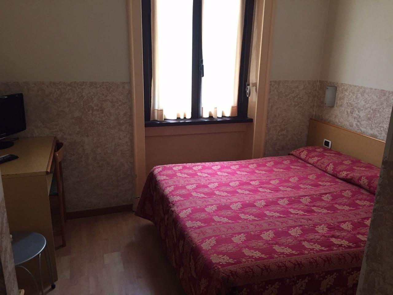 Hotel Nettuno Милано Екстериор снимка