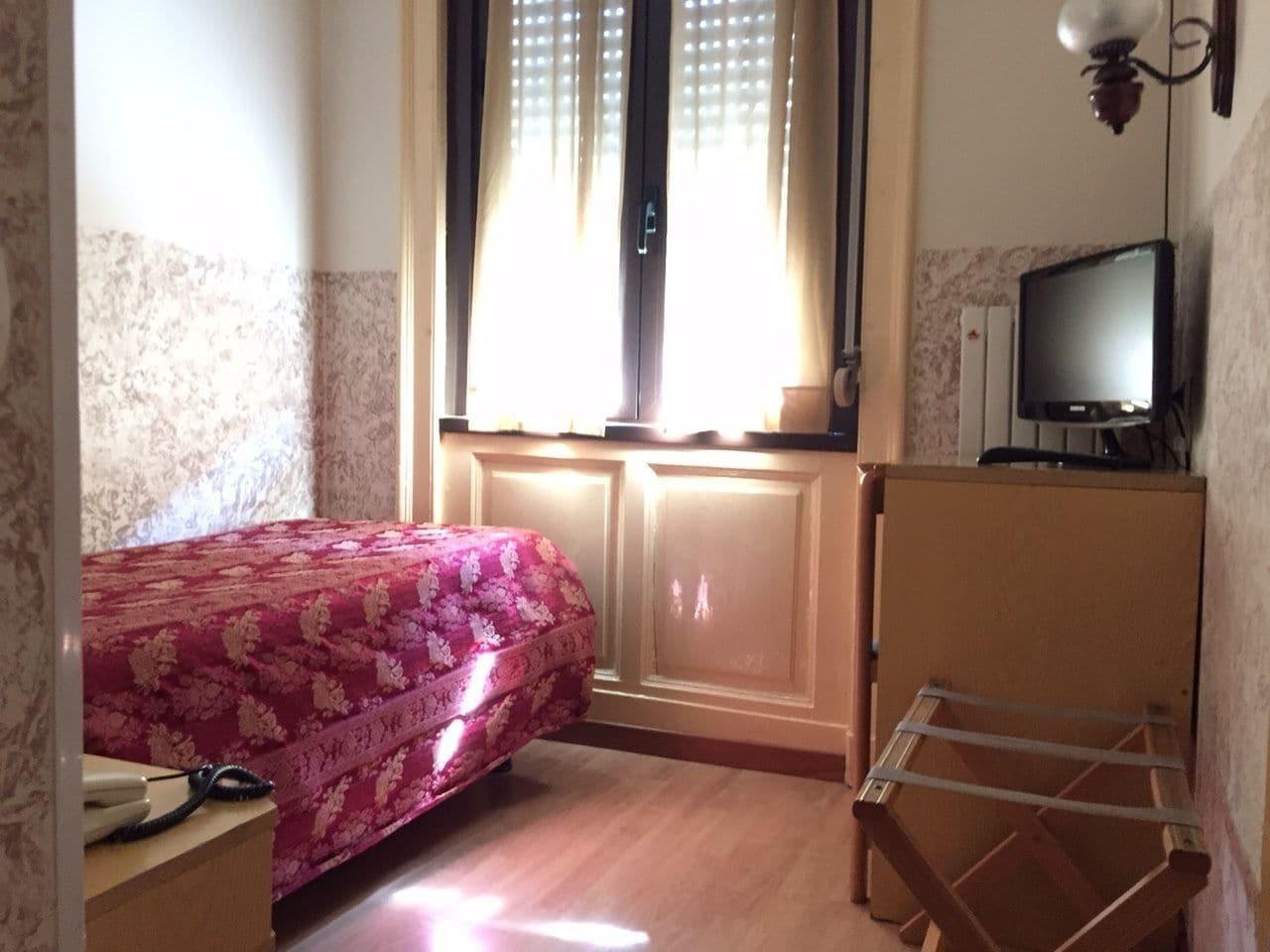 Hotel Nettuno Милано Екстериор снимка