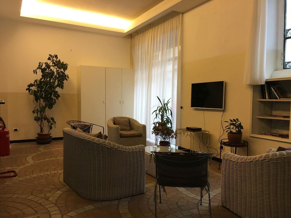 Hotel Nettuno Милано Екстериор снимка